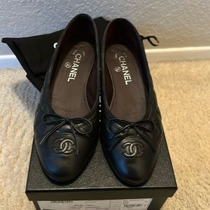 Chanel black calfskin flats